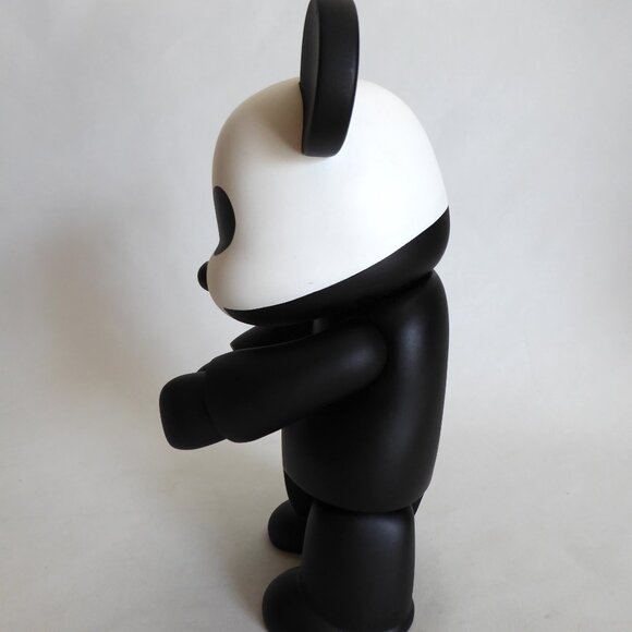 2003 Toy2r 9” QEE PANDA BEAR SKULL DESIGNER VINYL FIGURE (PRE-OWNED) - Picture 7 of 11